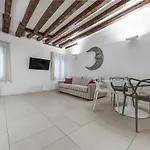 Accademia Inn Palace Venice